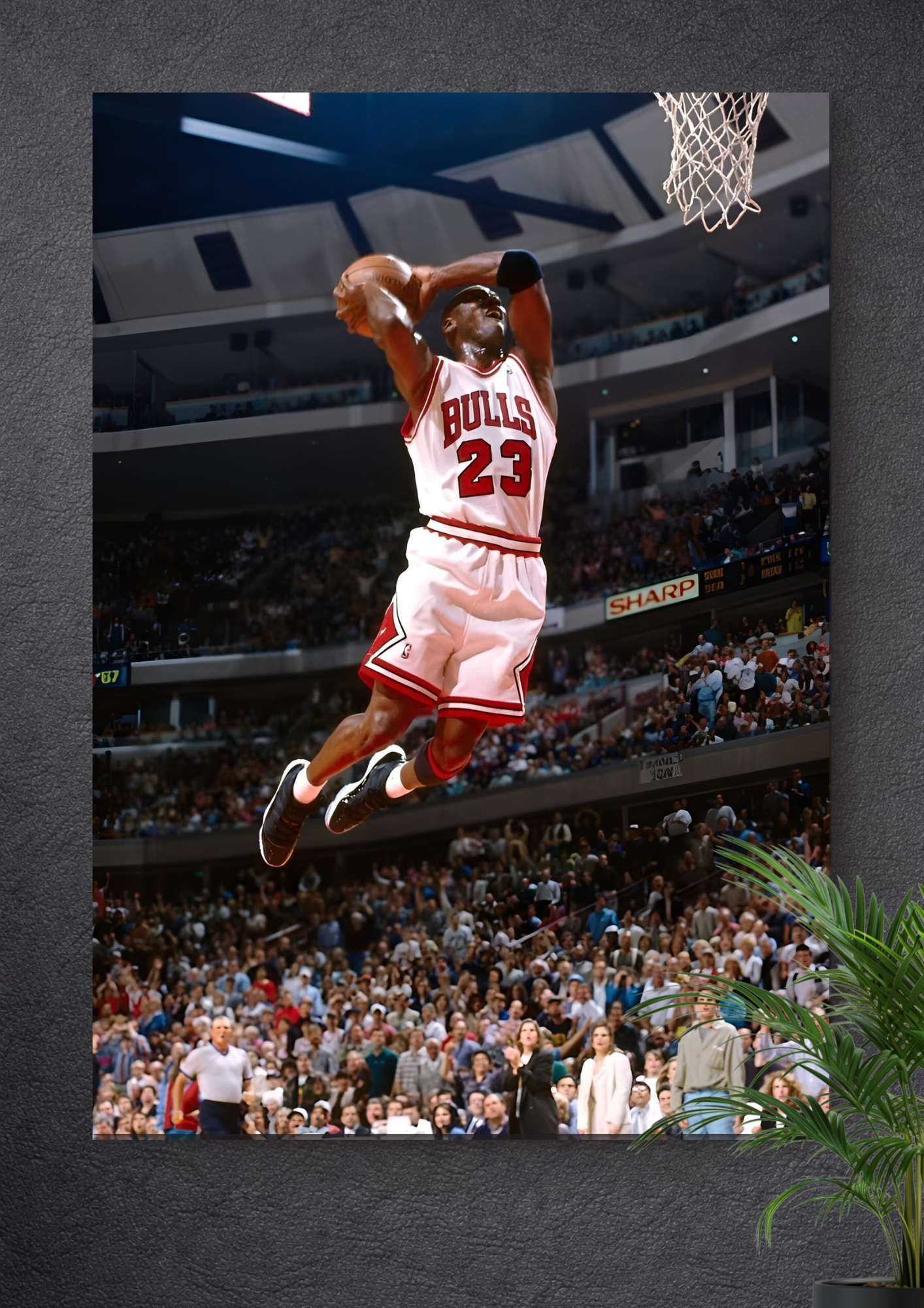MICHAEL JORDAN | BASKETBALL | CHICAGO BULLS | JERSEY NUMBER: 23